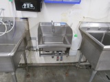 STAINLESS STEEL HAND SINK
