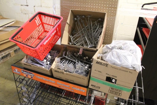 LOT OF PEG HOOKS