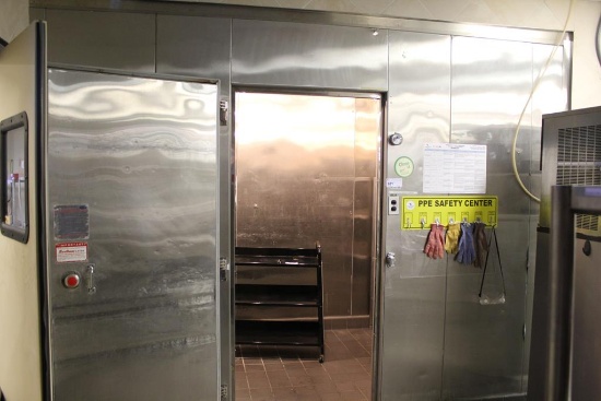 7FT X 11FT WALK-IN COOLER - REMOTE COOLED NO COMPRESSOR