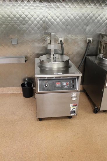 BKI BLF AUTO LIFT FRYER W/ FILTER