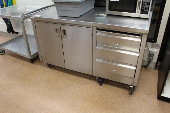 STAINLESS STEEL WORKTOP COUNTER ON CASTERS W/ DRAWERS 5FT X 30IN