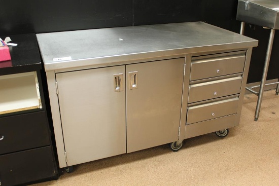 STAINLESS STEEL WORKTOP COUNTER ON CASTERS W/ DRAWERS 5FT X 30IN