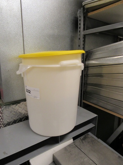 CLEAR PLASTIC CONTAINERS