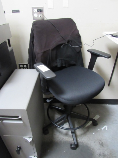 OFFICE CHAIR