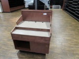 42-INCH DISPLAY COUNTER