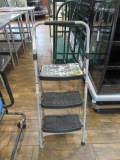 STEP LADDER