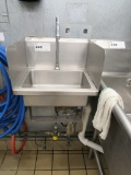 STAINLESS STEEL HAND SINK