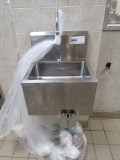 STAINLESS STEEL HAND SINK