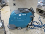 TENNANT T300E FLOOR SCRUBBER