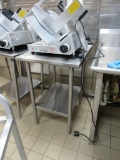 24X30 STAINLESS STEEL TABLE
