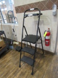 STEP LADDER
