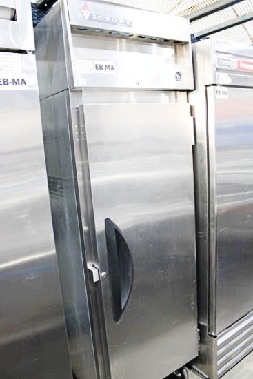 VICTORY VF-1 SELF CONTAINED 1-DOOR FREEZER