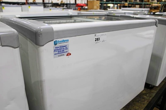 NEW SCRATCH & DENT FLOOR MODEL DISPLAY EXCELLENCE EDC-8-HC SELF CONTAINED 47IN. SLIDE TOP FREEZER
