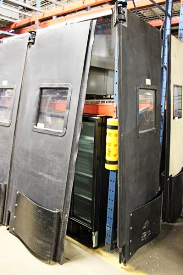 SWINGING DOORS 35X91