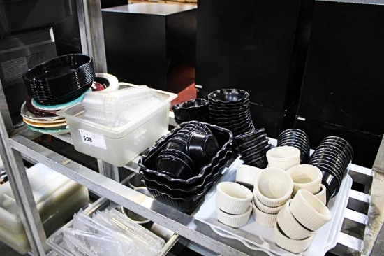 1 LOT - MISC LOT OF DELI CUPS AND BOWLS, FOOD BASKETS, SERVING TRAYS, AND RAMEKINS