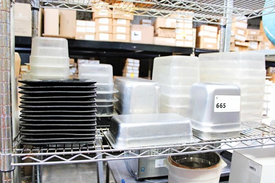 1 LOT - CONTENTS OF SHELF - MISC STAINLESS STEEL & PLASTIC INSERT PANS AND SQUARE DISHES