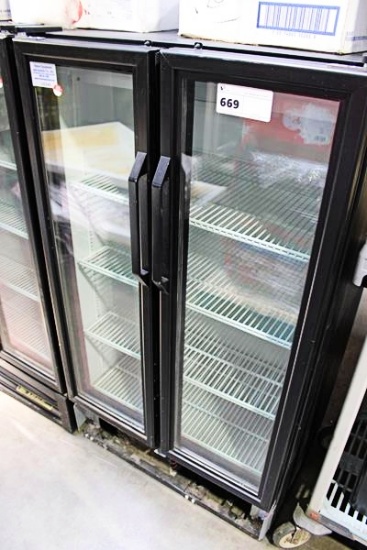 TRUE GDM-30-LD SELF CONTAINED 2-DOOR COOLER - MISSING BOTTOM COVER