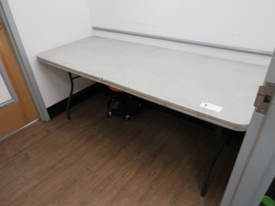 6FT FOLDING TABLE