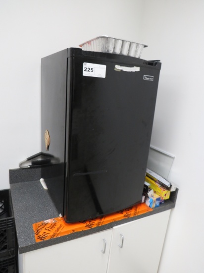Magic Chef Refrigerator