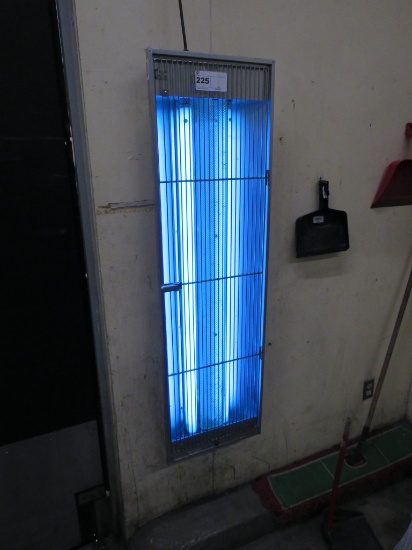 Gilbert 601t Bug Light