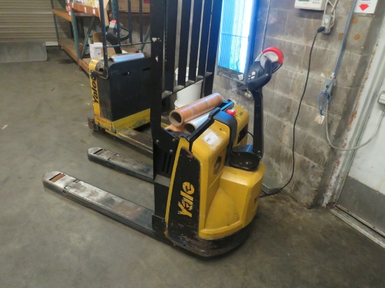 YALE MPB045 4500LB ELECTRIC PALLET JACK