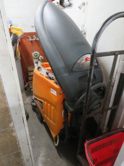 TASKI SWINGO 1650 FLOOR SCRUBBER