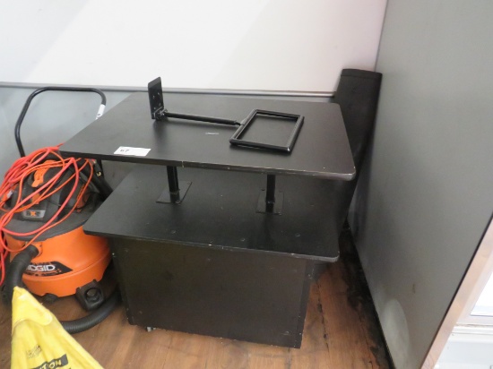 24X36 2-DECK BAKERY DISPLAY TABLE