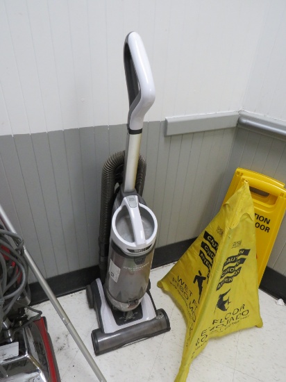 Hoover Maxlife Vacuum