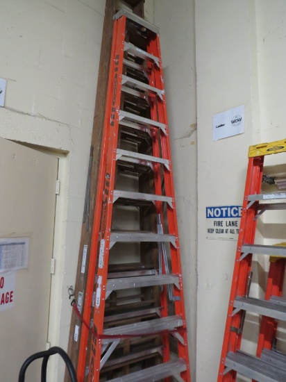 12ft Werner Fiberglass Ladder