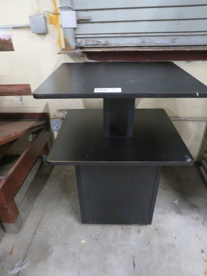 24X27 2-DECK DISPLAY TABLE