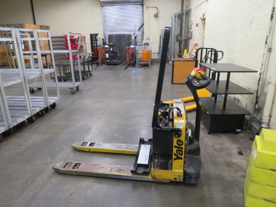 YALE MPB040 4000LB ELECTRIC PALLET JACK