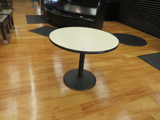 36-INCH ROUND TABLE