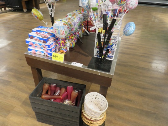 NESTING BAKERY DISPLAY TABLES 24X24, 36X36