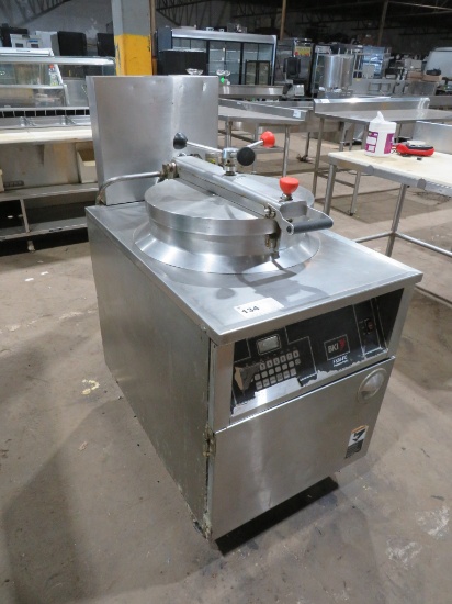BKI FKM-FC ELECTRIC PRESSURE FRYER WITH FILTER 208V/3PH