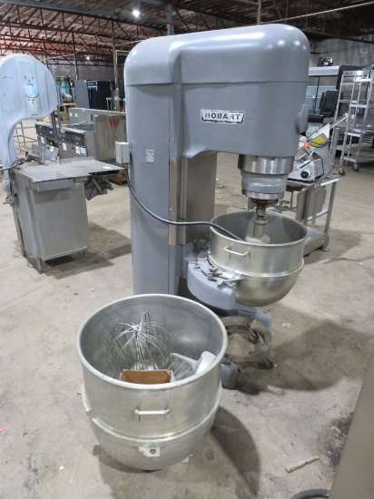 HOBART V-1401 140-QUART MIXER W/80,140QT BOWLS