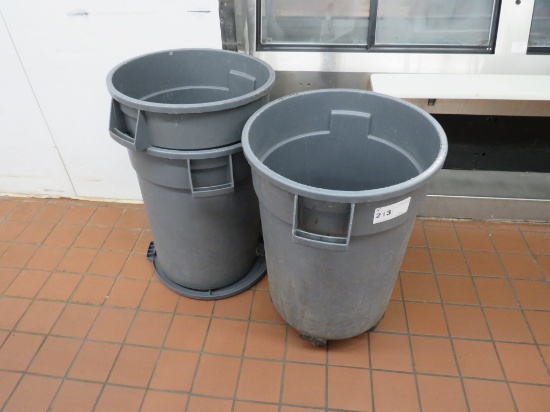 32-GALLON ROUND TRASH CANS