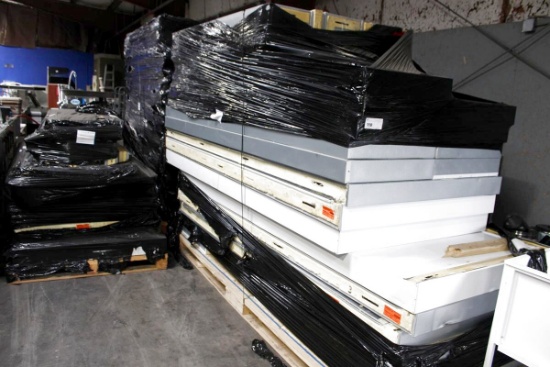 28FT X 18FT WALK-IN COOLER/ COOLER COMBINATION FOOD SHOW DISPLAY ROOF PANELS MISSING (SEE PICS FOR L
