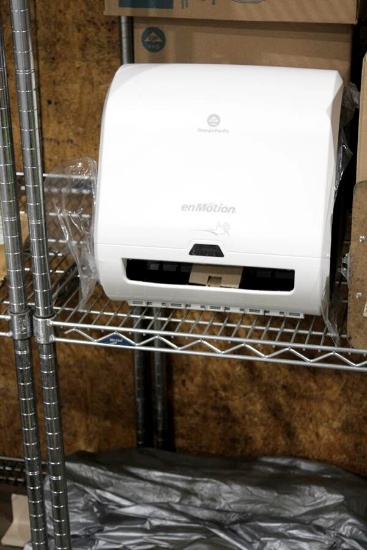 NEW 8IN AUTOMATED TOUCHLESS PAPER TOWEL DISPENSER
