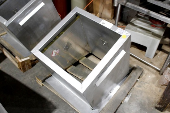 NEW STAINLESS STEEL 23X23 DUCT THIMBLE EXHAUST FAN CURB - 1 PIECE CURB ASSEMBLY - 5/12 PITCH ROOF CU