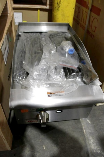 NEW CECILWARE PRO CCP15 15IN GAS CHAR GRILL