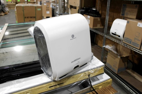 NEW 10IN AUTOMATED TOUCHLESS PAPER TOWEL DISPENSER