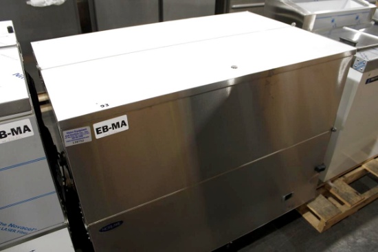NEW SCRATCH & DENT 49IN NORLAKE MC12SS SELF CONTAINED FLIP-LID REFRIGERATED BEVERAGE COOLER