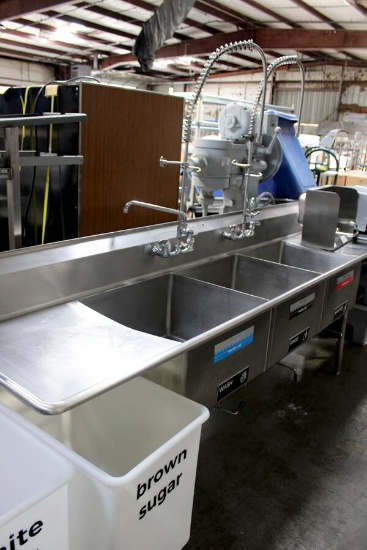 10FT STAINLESS STEEL 3-COMPARTMENT SINK