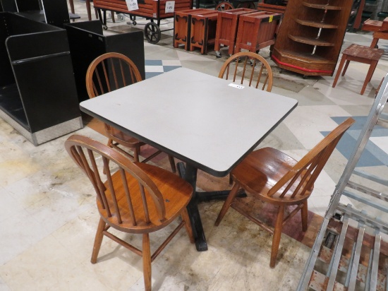 36x36 Table W/4 Chairs