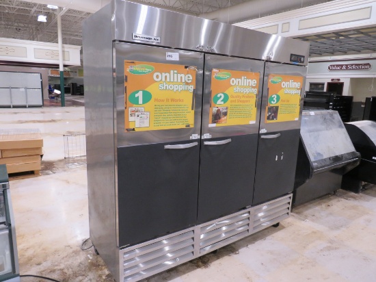 BEVERAGE AIR SELF-CONTAINED 3-DOOR COOLER KR74-1AS