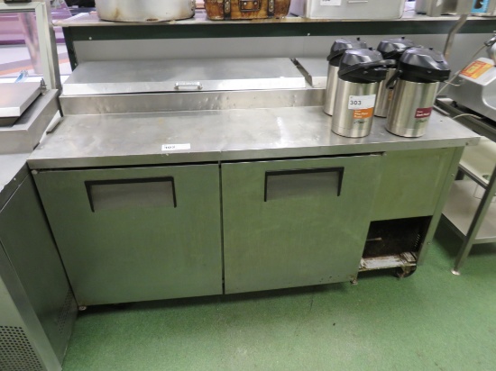 67-INCH TRUE TPP67 SELF-CONTAINED 2-DOOR PIZZA PREP