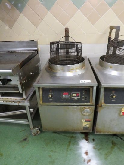 BKI BLF AUTO-LIFT FRYER WITH FILTER 208V/3PH