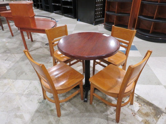 30-INCH ROUND TABLE W/4 CHAIRS