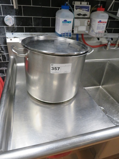 S/STEEL STOCK POT WITH LID