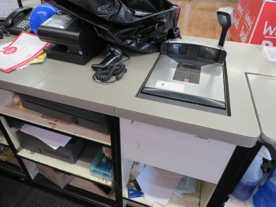 SET OF 2018 MAGELLAN 9806 SCANNERS WITH MONITORS AND CASH DRAWER - NO HARD DRIVE